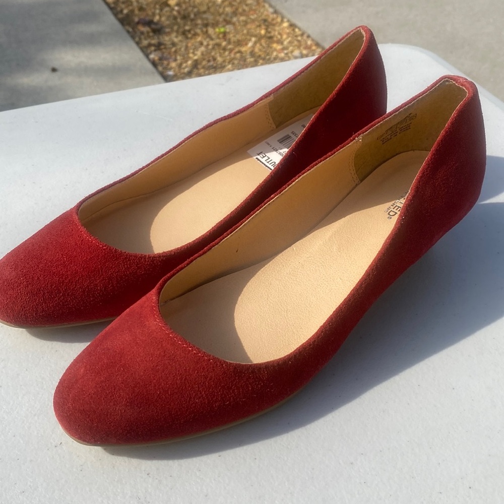 Red Suede Wedges, Size 9 NIB